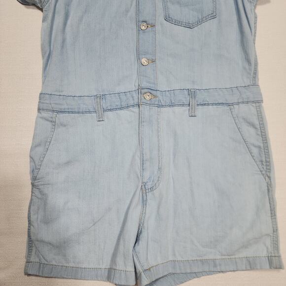 Levi's romper Size Medium regular W34'' X L32'' - Picture 2 of 9